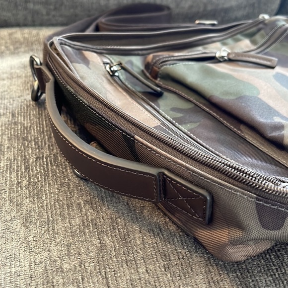 Fossil Camo Laptop Bag - Picture 5 of 9